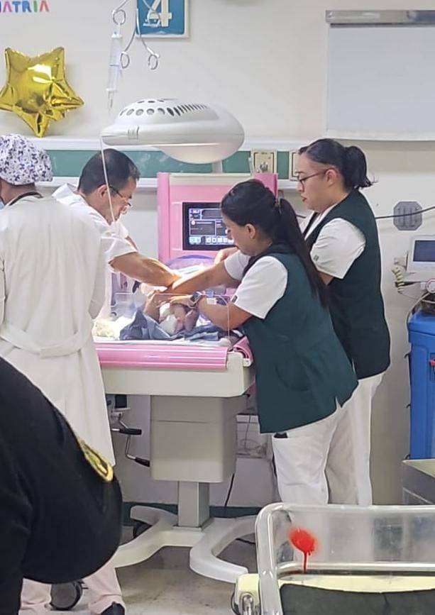 Autoridades de Ecatepec rescatan a recién nacida abandonada en la vía pública 