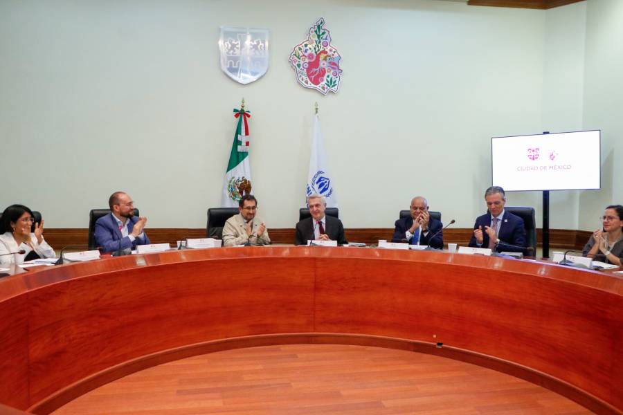 CDMX firma convenio con ACNUR para apoyar a población migrante