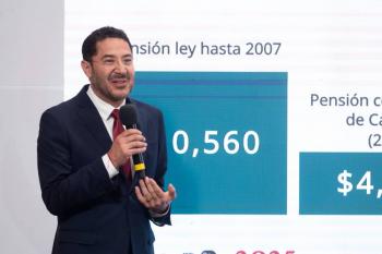 Mejoran pensiones de maestras y maestros con gobiernos de la Cuarta Transformación: Martí Batres