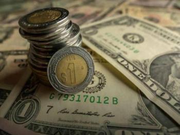 El peso comienza la semana con fuerza ante debilidad del dólar