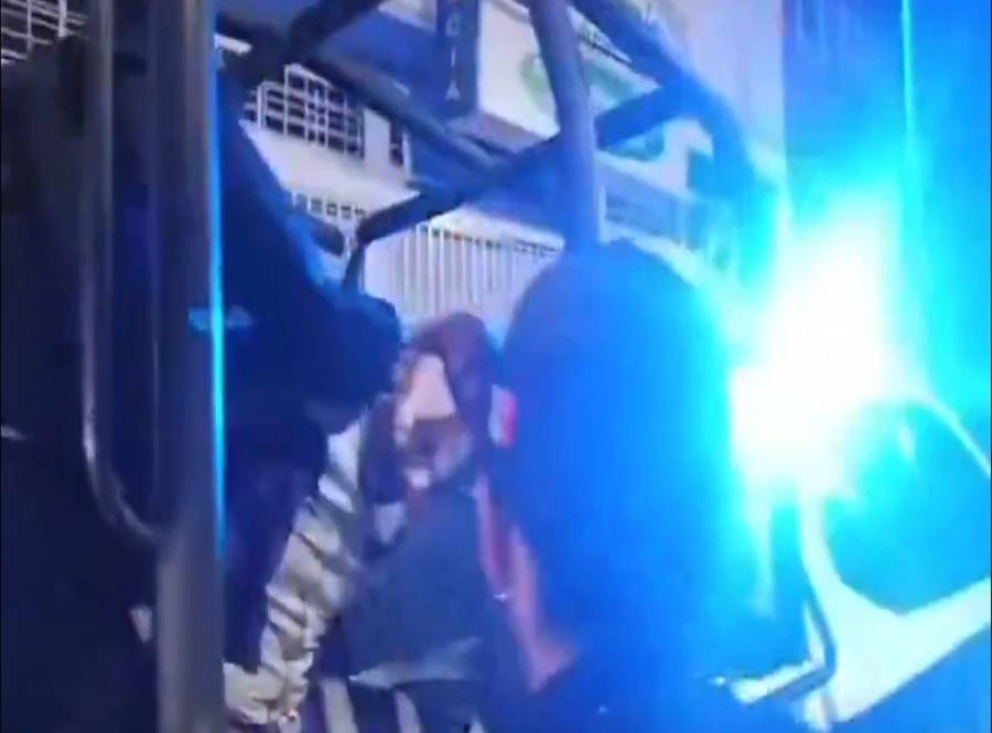 Suspenden a policías de Ecatepec por participar en función de lucha libre