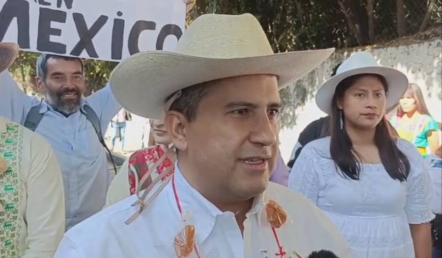 Alcalde de Uruapan lanza reto a Sheinbaum y condiciona su renuncia a resultados sin uso de armas