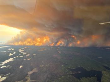 Canadá extiende la emergencia por incendios forestales