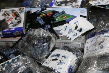 Destruyen más de 10 mil productos pirata de LEGO en CDMX; IMPI encabeza operativo