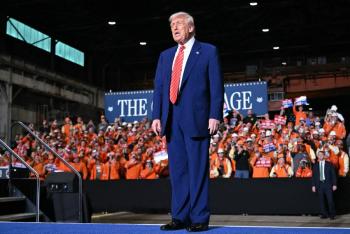 Trump dice que duplicará los aranceles al acero y al aluminio hasta el 50%