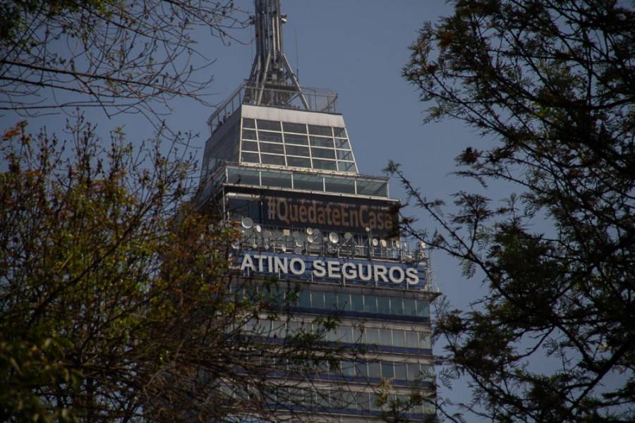 Rescatan a 12 personas atrapadas en elevador de la Torre Latinoamericana