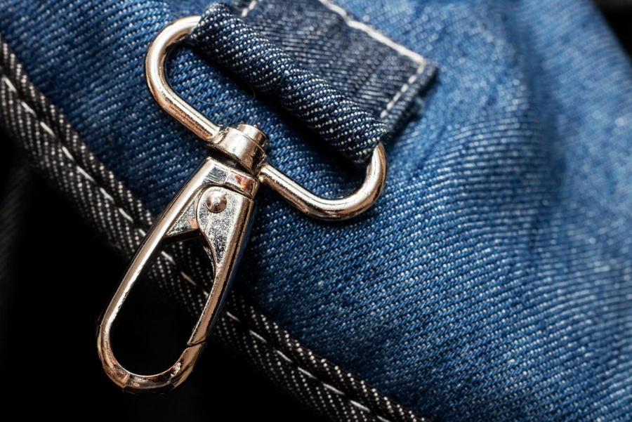 Un accesorio resistente: Desentrañando los tipos de tela ideales para tu mochila