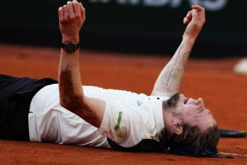 Roland-Garros: Bublik vence a Draper y alcanza los cuartos de final