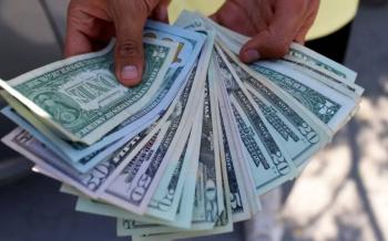 Remesas caen 12% en abril, su peor baja en más de una década