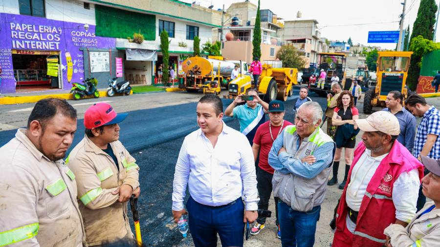 Alcaldía Gustavo A. Madero reencarpeta 2 km de la avenida La Corona en Cuautepec