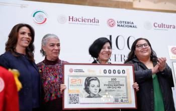 Lotería Nacional homenajea a Ifigenia Martínez con billete conmemorativo