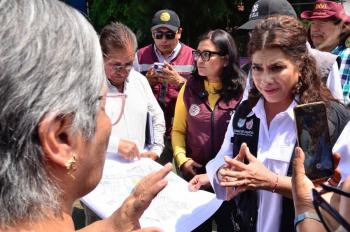 Clara Brugada atiende a familias afectadas por lluvias en Iztapalapa con operativos integrales