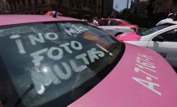 Semovi mantendrá diálogo con taxistas que exigen “borrón y cuenta nueva” en multas; proponen servicio comunitario como alternativa
