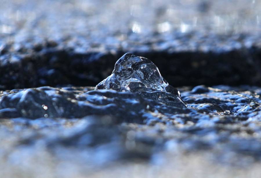 Fuga de agua colapsa vialidad en Benito Juárez y genera afectaciones en Ciudad de los Deportes
