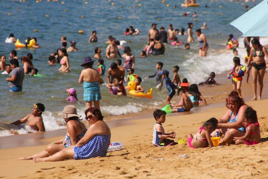 Turismo internacional retrocede 3.2% en destinos de playa durante primer cuatrimestre