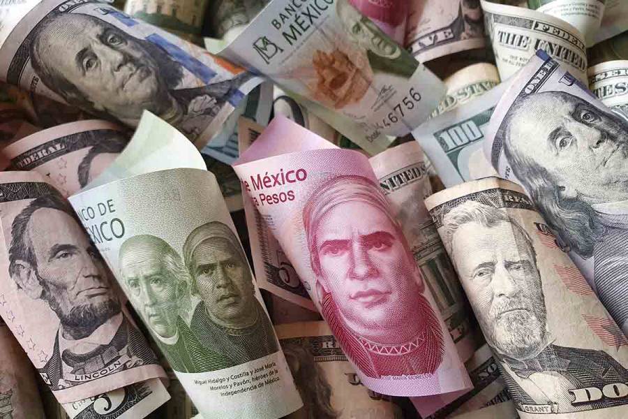 El peso se mantiene cerca de los 19 por dólar ante repunte del billete verde