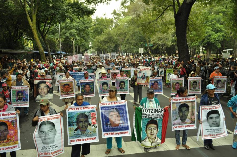 Suprema Corte ordena a la FGR publicar carpeta de investigación del caso Ayotzinapa