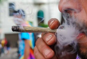 Clara Brugada delimita uso de marihuana en espacios públicos de la CDMX