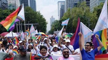 Miles marchan en el Pride CDMX 2025: “Vinimos a darlo todo y a demostrar que existimos”