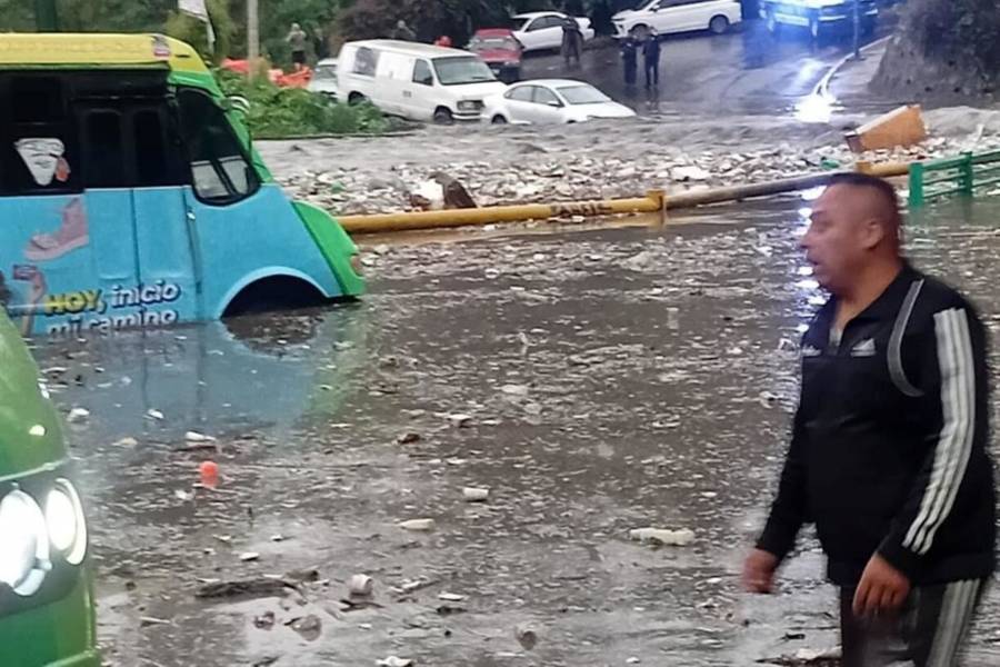 Se desborda presa Becerra en Álvaro Obregón por intensas lluvias en CDMX