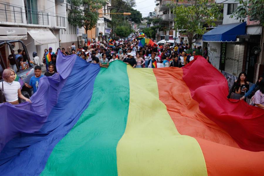 IMSS realiza mil 540 pruebas de detección de VIH y Hepatitis C durante la Marcha del Orgullo 2025