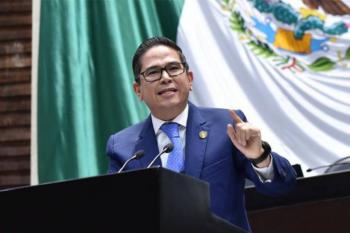 Diputado Daniel Chimal urge a atender demandas laborales en consulados
