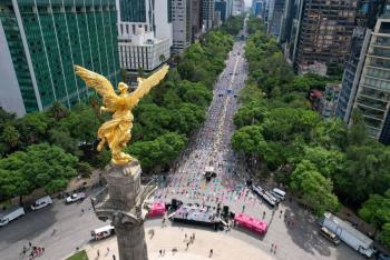 Protestan en el Ángel de la Independencia para exigir alto al genocidio del pueblo palestino