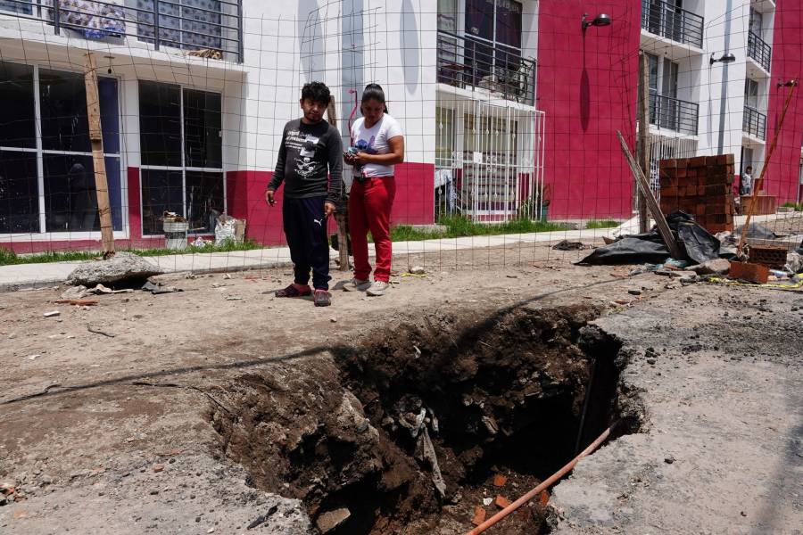 Aparece socavón en Iztapalapa; residentes demandan atención urgente ante riesgos