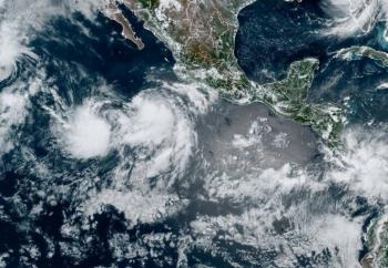Sheinbaum alerta por avance de tormenta tropical Flossie