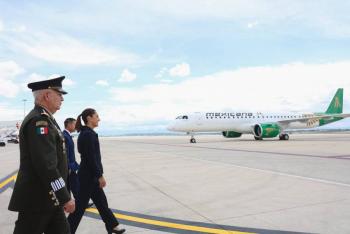 Sheinbaum presenta nuevo avión de Mexicana en el AIFA