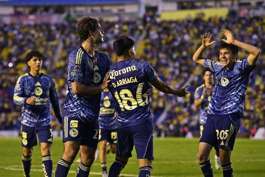 América debuta uniforme visitante con remontada ante Puebla en amistoso