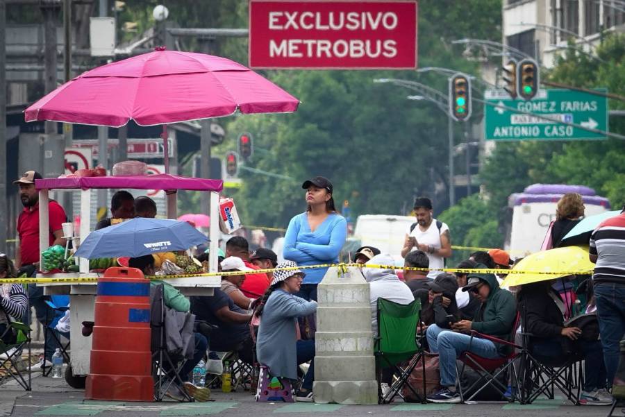 Faltan tres grupos por retirarse del Paseo de la Reforma, informa César Cravioto  