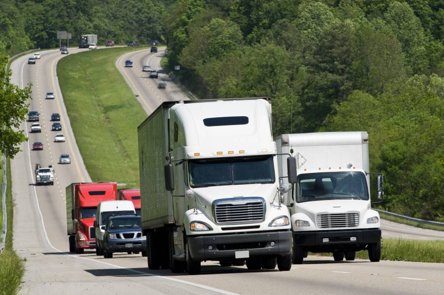 Simplifica SICT trámites al autotransporte federal