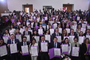INE entrega constancias de mayoría a magistradas y juezas electas por voto popular