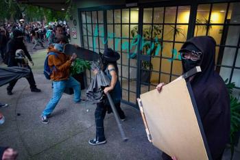 Marcha contra la gentrificación deja 13 inmuebles dañados en las colonias Condesa y Roma