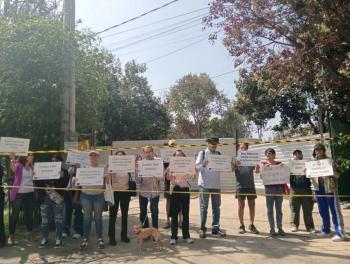 Vecinos de Benito Juárez protestan contra construcción ilegal de supermercado en la CDMX