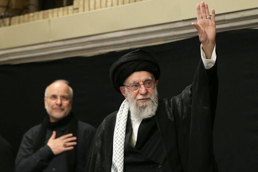 El presidente de Irán dice que Israel intentó asesinarlo