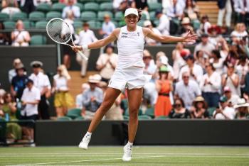 Swiatek alcanza por primera vez las semifinales de Wimbledon
