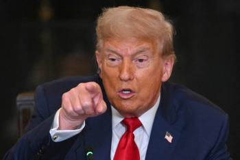 Trump impone arancel del 35% a Canadá y evalúa aplicarlo a México y otros socios comerciales