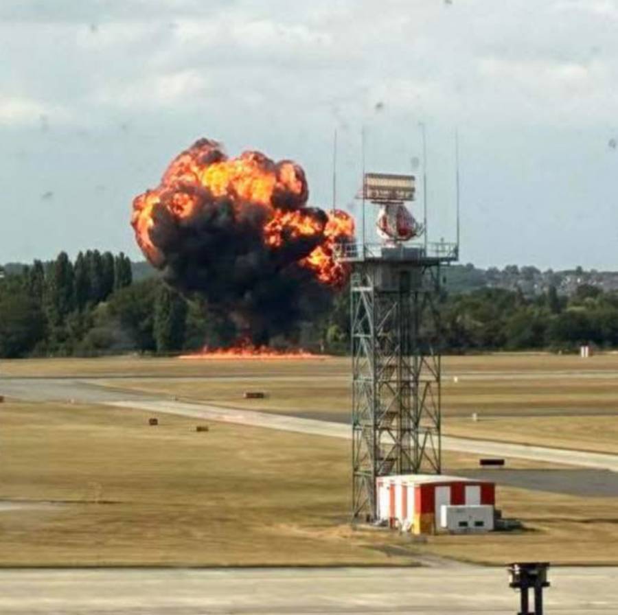 Accidente aéreo en el aeropuerto London Southend; autoridades atienden emergencia 