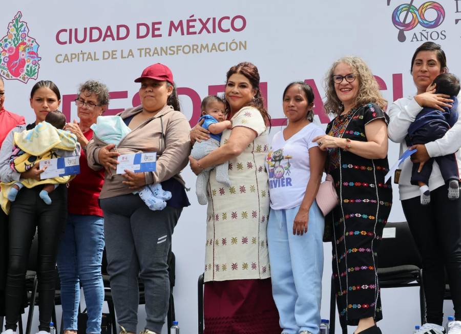 Clara Brugada garantiza apoyo económico universal para niñas y niños nacidos en la CDMX