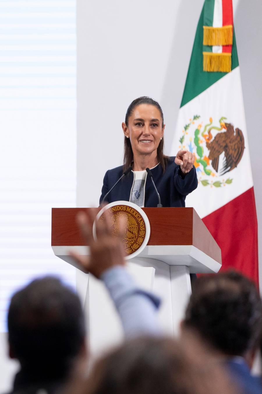 Presidenta de M&eacute;xico pide corresponsabilidad a EU en combate al tr&aacute;fico de fentanilo