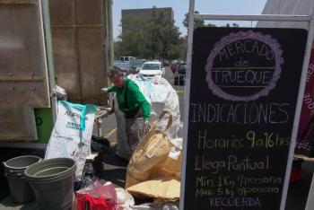 Locatarios y trabajadores impulsan centros de reciclaje en Iztapalapa
