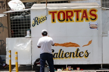 Regresan los rótulos a la alcaldía Cuauhtémoc; anuncia alcaldesa Alessandra Rojo el fin de la prohibición