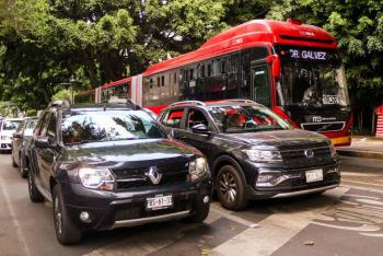 Hoy no Circula martes 15 de julio en CDMX y Edomex: engomado rosa y placas 7 y 8 restringidos