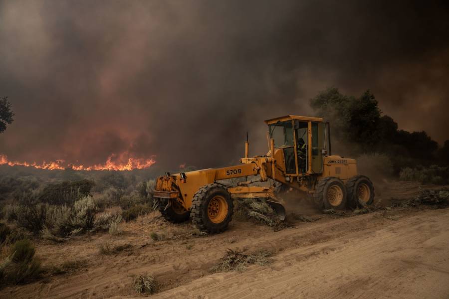 Brigadas mexicanas reciben reconocimiento tras combatir incendios forestales en Canad&aacute;