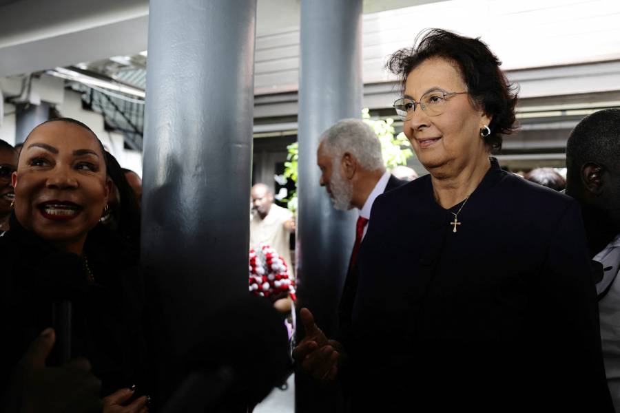 Jennifer Geerlings-Simons asume como presidenta de Surinam