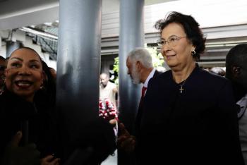 Jennifer Geerlings-Simons asume como presidenta de Surinam