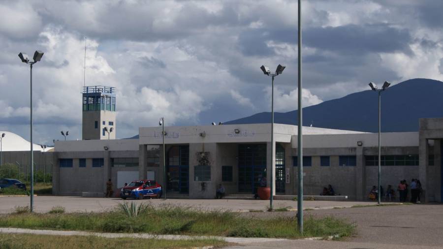 Más de un tercio de la población penitenciaria en México carece de sentencia, reporta el Inegi
