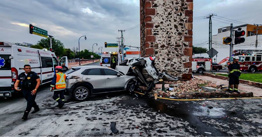 Conductora ebria provoca accidente mortal en Los Arcos de Querétaro